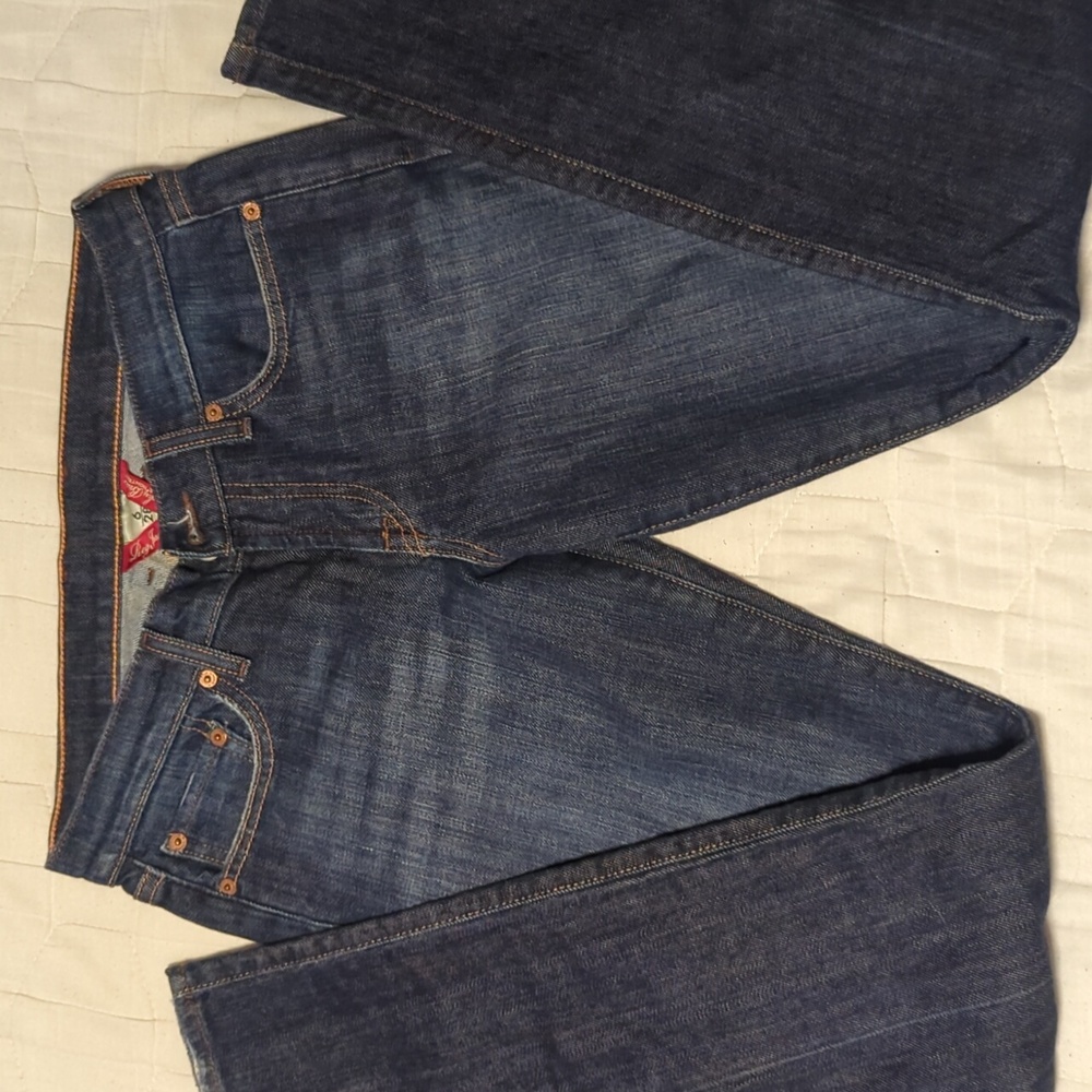 Women 's size 6 Lucky Brand low rise jeans